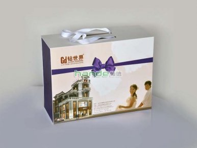 GD钻世界白色大盒子包装